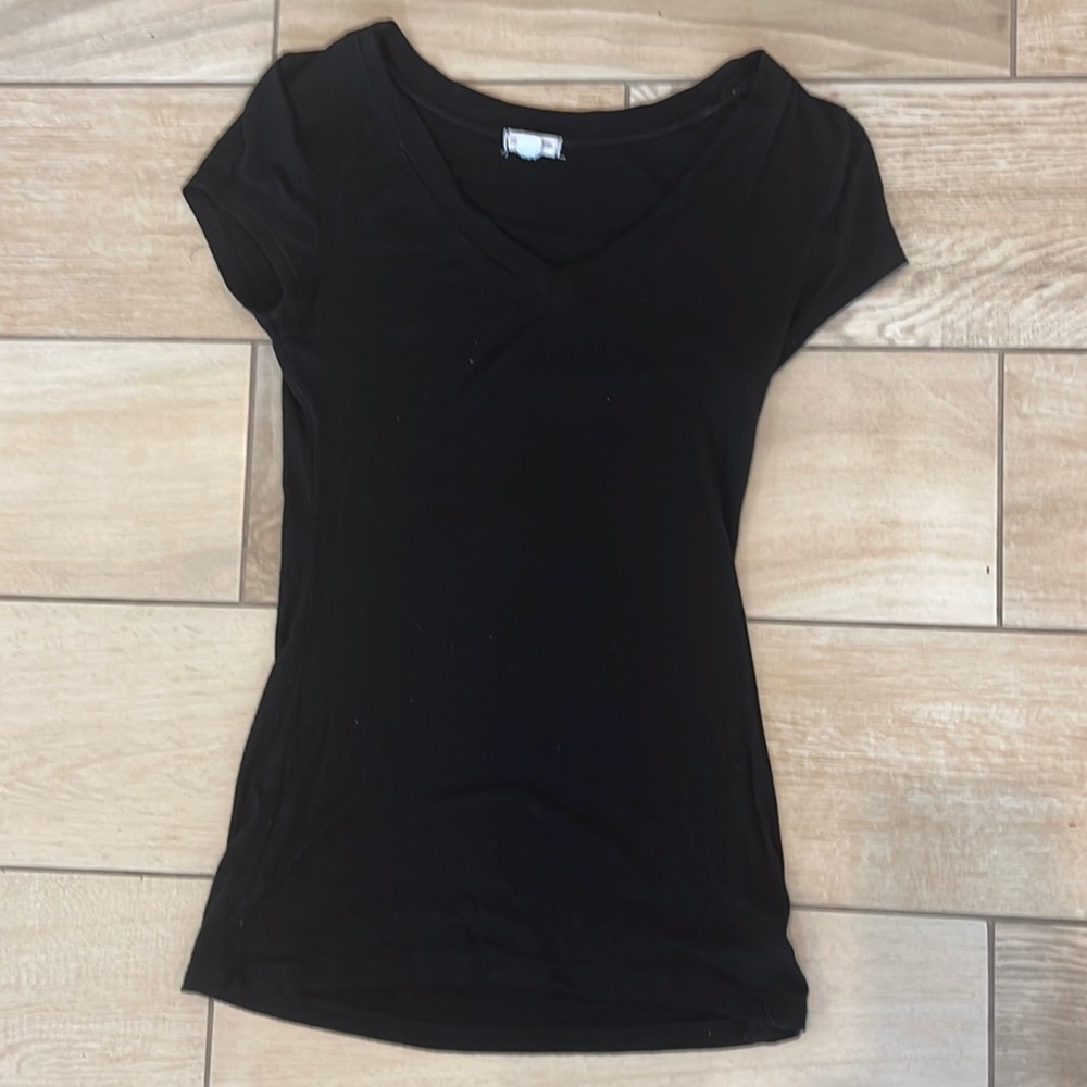 Zenana Outfitters black T-shirt size small excellent used condition